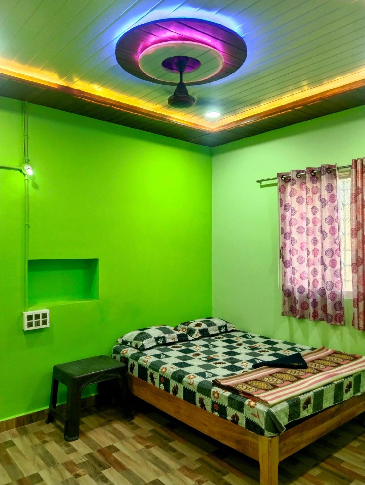 Funky Monkey Home Stay Хампи Екстериор снимка